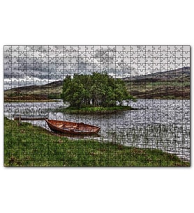 Cakapuzzle Gölde Sandallar Tepeler ve Bulutlu Gökler  Puzzle Yapboz MDF (Ahşap) (120 Parça)