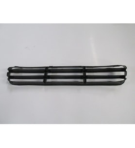 VOLKSWAGEN BORA- 99/05; ÖN TAMPON PANJURU ORTA SİYAH (TW) 1010-2013 1J5853677CB41