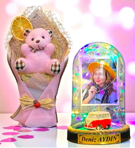 Sizlere Özel İsimli Fotoğraflı Renkli Led Işıklı Fanus ve Pembe Peluş Ayıcık Buketi (Model 2)