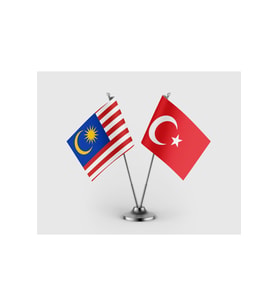 Malezya ve Türkiye Bayrağı İkili Saten Masa Bayrağı Takımı