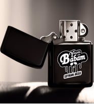 BK Gift Kişiye Özel Yakışıklı Babam Tasarımlı Renkli Baskılı Benzinli Siyah Metal Çakmak-2