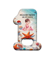 Kumsal Temalı Bir Yaş Doğum Günü Organizasyonu için hediyelik Magnet Açacak