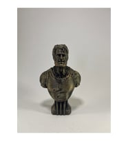 Logan Young büst - süs 10 cm