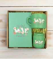 BK Gift Kişiye Özel İsimli DTF Anne Temalı Yeşil Defter & Kahve Fincanı & Mum Hediye Seti-4, Anneye Hediye, Anneler Günü Hediyesi