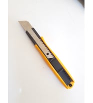NSP MAKET BIÇAĞI METAL GÖVDELİ FALÇATA 18MM