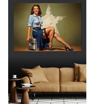 Piston Üzerinde Oturan Tamirci Yıldız Pin Up Kızı Retro Dekoratif Kanvas - Mdf Ahşap Tablo