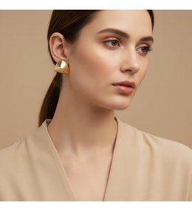 STİL İNCİSİ/XUPING JEWELRY PİRAMİT MODEL KÜPE (Altın Rengi)