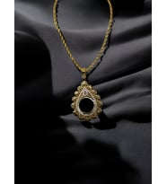 Nefertiti Yarım Altın Çerçeveli Kolye (Altın Kaplama)