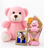 Kişiye Özel Ahşap Fotoğraf Çerçevesi, Pembe Peluş Ayıcık Buketi ve Peluş Pembe Ayıcık Hediye Seti