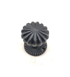 Antika Tarz Dekoratif Pirinç Açarlı Kapı Babası - 50mm, Oksit