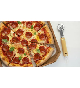 italyan tasarım Bambu Saplı Metal Pizza Dilimleyici