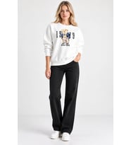 Kadın Beyaz Teddy Nakışlı Bisiklet Yaka Sweatshirt - Peluş Kabartma Nakış Detaylı Rahat Kesim Sweat-