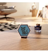 Modern Çizgilerle Kedi Figürlü Masaüstü Objesi Yaşam Alanlarınıza Pozitif Enerji Katan Özel Tasarım 10x10 cm, Gök Mavi