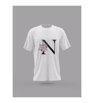 N Harfi Baş Harf Pembe Çiçekli Baskılı T-Shirt