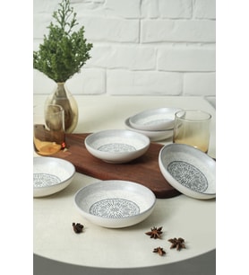 Şöyle bir başlık uygun olur:  
"Stone Halka Çerezlik ve Sosluk 13 cm, 6'lı Set"
