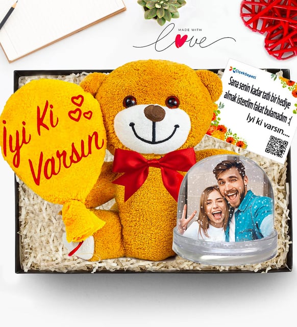 Kişiye Özel Fotoğraflı Kar Küresi & İyi Ki Varsın Balonlu Ayıcık Hediye Seti