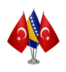 Masa Üstü Bosna Hersek Bayrağı Türk Bayrağı Üçlü Krom Direk Masa Bayrak Seti