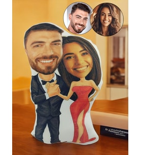 Kişiye Özel Mutlu Çift Tasarımlı Şekilli Yastık