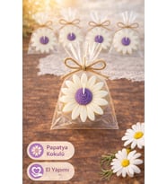 25’li Kişiye Özel Papatya Kokulu Mum – El Yapımı Nikah & Baby Shower Hediyelik Seti (Mor)