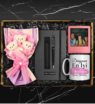Öğretmenler Gününe Özel Kişiye Özel Tasarım Kupa & Peluş Ayıcık Buketi & Defter & Deri Kılıflı Touch Pen Kalem & Kişiye Özel Fotoğraf Çerçevesi