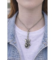 Skull Guitar – Kuru Kafa Detaylı Gümüş Renk Unisex Uzun Kolye