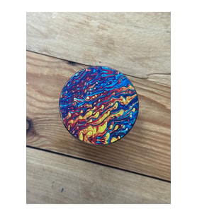 50mm çapında baharat öğütücü, mıknatıslı kapaklı, şık ve pratik kullanım