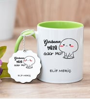 Kişiye Özel Garibanın Yüzü Gülür Mü Esprili Yeşil Kupa Bardak ve Anahtarlık