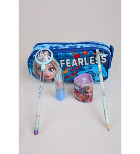x Dekomus Fearless Collection Lisanslı Elsa Frozen Kırtasiye Seti Kalem Çantası,Ruj Silgi,Kalemtraş,Kalem