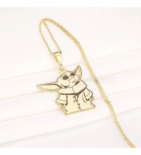 Kişiye Özel 925 Ayar Gümüş Baby Yoda Figürlü Kolye (Gold)