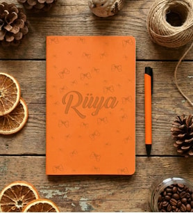 Kişiye Özel Fiyonk Kurdele Desenli Defter Doğum Günü Hediyesi