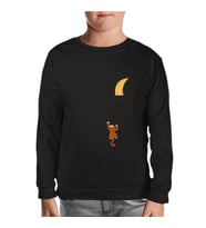 Monkey Climbing for Banana in the Pocket Siyah Çocuk Sweatshirt