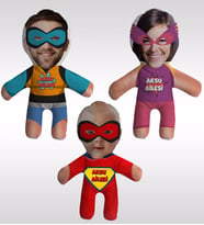 BK Gift Kişiye Özel Fotoğraflı 3’lü Maskeli Süper Kahraman Aile Bebek Yastık Seti-1 (Beyaz)