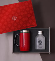 Premium Hediye Seti – Ahşap Kutuda Kırmızı Termos Mug & Cam Şişe Kolonya 100ml