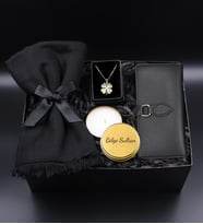 Kişiye Özel Gold Metal Kutulu Mum & Siyah Renk Şal Eşarp & Siyah Kadın Cüzdan & Mini Yonca Kolye Hediye Seti