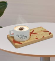 BK Gift Kişiye Özel Deniz Yıldızı Tasarımlı Doğal Ahşap Tabaklı Seramik Fincan Sunum Seti  Model 1