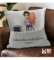 BK Gift Kişiye Özel Sevgililer Karikatür Tasarımlı Organizer Kumanda ve Atıştırmalık Cepli Gri Kırlent Yastık-5, Sevgiliye Hediye