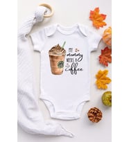 Unisex Bebek Beyaz Mommy Needs Coffee Frappe Kısa Kollu Çıtçıtlı Body Zıbın