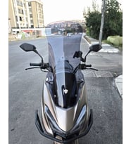 MOTOCAM Küba Newlight 125 Pro Ön Cam 2023-2026 Model 75cm Füme Renkli 4mm UZUN BOYLU