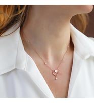 Zambak Çiçeği İnci Detaylı Rose Gold Kaplama Gümüş Kolye
