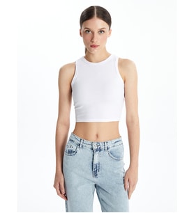 LCW Vision Beyaz Bisiklet Yaka Dokulu Kadın Crop