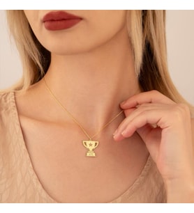 Kişiye Özel 925 Ayar Gümüş Tasarım Kupa Figürlü Harf Kolye (Gold)