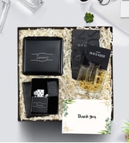 Kişiye Özel Siyah Renk Tabaka & Zippo Tarzı Çakmak & Avon Black Suede Erkek Parfüm Hediye Seti