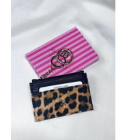 VİCTORİA'S SECRET KARTLIK / KUTULU / HEDİYELİK / KALİTELİ / ÇANTA CHARM (Leopar)