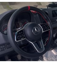 DİKİŞLİ DİREKSİYON KILIFI SİYAH DERİ KIRMIZI YÜZÜK KIRMIZI DİKİŞLİ MERCEDES SPRİNTER YENİLER