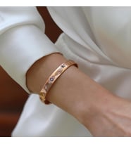 Apm Modeli Figürlü Rose Gold Şans Gümüş Kelepçe