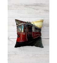 Taksimde Tramvay Çift Tarafı Baskılı Gizli Fermuarlı Yastık Kılıfı Kırlent Koltuk Yastık Kılıfı (Kırmızı)
