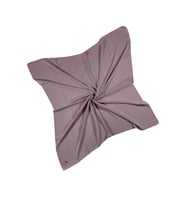 Mısırlı Eşarpları Queen Krep Düz Renk Eşarp 110x110 Cm (Pudra)