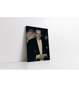 Atatürk Smokinli