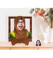 BK Gift Kişiye Özel Kadın Arapça Öğretmeni Karikatürlü Ahşap Standlı 3D Biblo-3 (Beyaz)