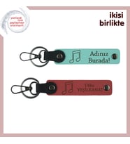 Melodiye Dönüşen Aşka Romantik Hatıra, Kişisel Deri Anahtarlık Takımı, Turkuaz-Nar Çiçeği (Çok Renkli)